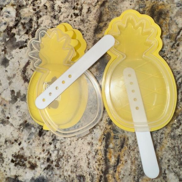 Captain Morgan Yellow Pineapple Ice Molds - Picture 3 of 7